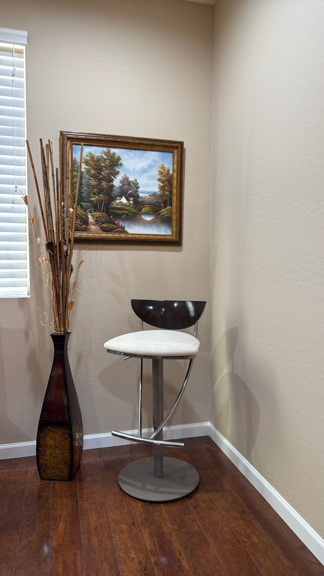 Elite Modern Nova 426 Bar adjustable Stool