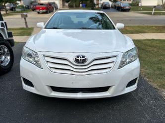 2011 TOYOTA CAMRY LE VERY LOW MILES ONE OWNER