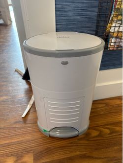 Small diaper pail