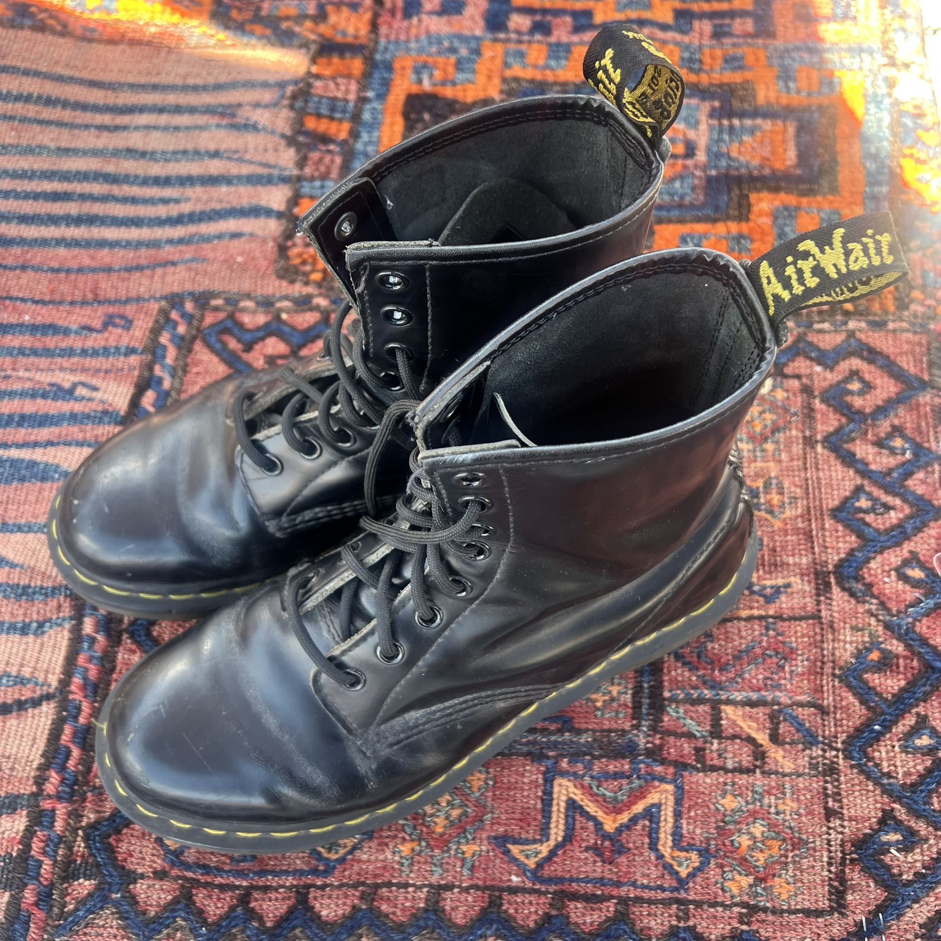 Women’s Size 9 Dr. Martens Boots – Black Leather