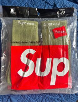 Supreme x Hanes Cushion Crew Socks 2-Pack