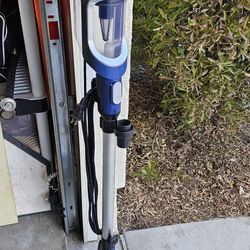 Shark Ultra Light Pet Pro Corded Vacuum (Model HZ600)