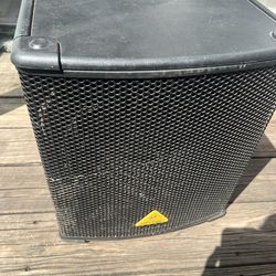 Subwoofer Activo Behringer B1200D-PRO | ¡Como Nuevo! 🔊