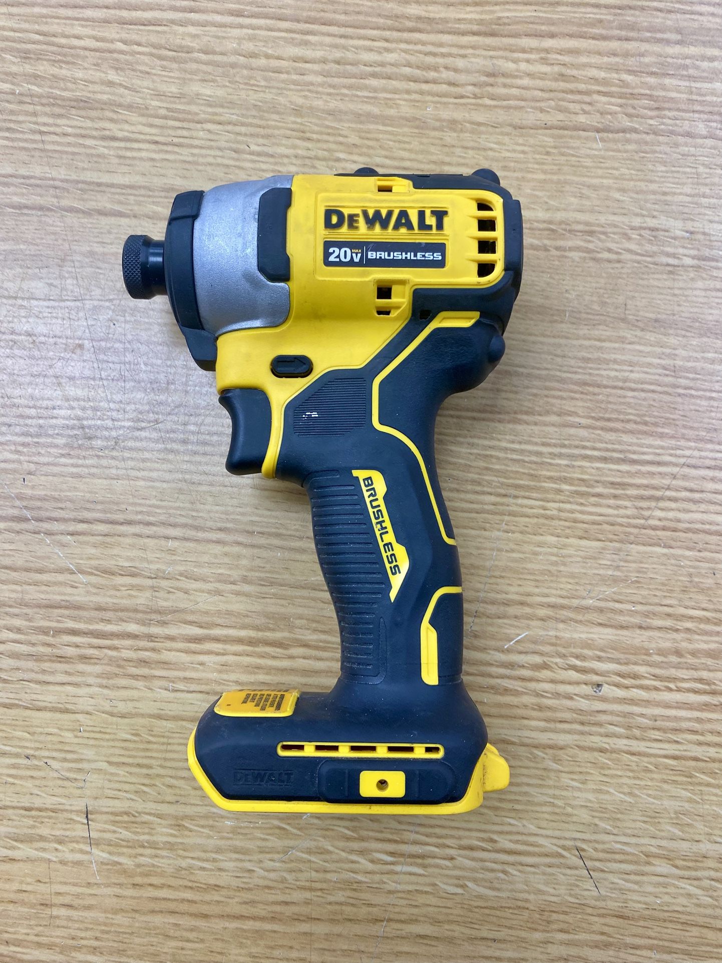 Dewalt 20v Brushless DCF809 1/4” Cordless Impact Driver (TOOL ONLY)