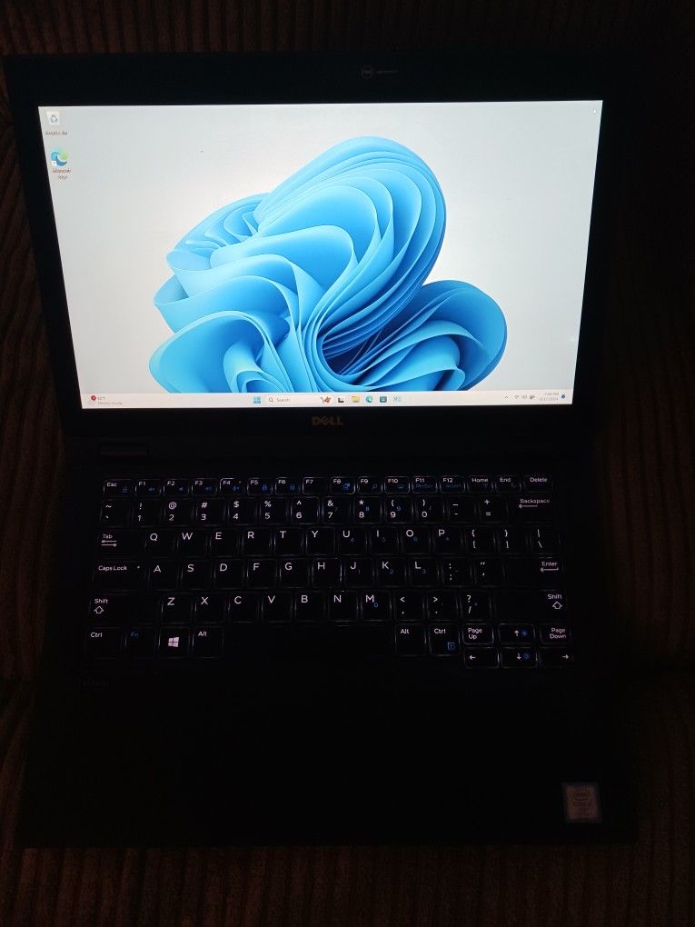 Dell Touchscreen Latitude in Laptop Intel Core i7 7600U 16 GB