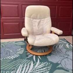 Ekornes Stressless Scandinavian Recliner