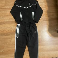 Nike tech set - Size S