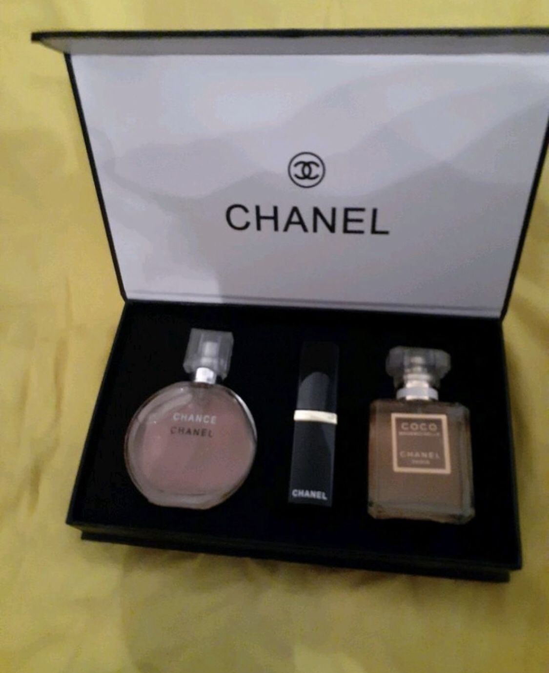 Chanel perfume set for Sale in Beaumont, TX - OfferUp