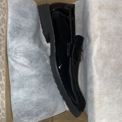 Fine Black Patent Leather Shoes – Elegant and New in Box