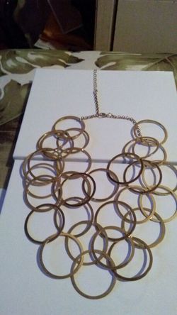 Circular choker necklace