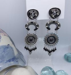 Delicate Alloy Medium Size Earrings For Women.   Black And Silver 