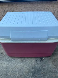 Rubbermaid cooler