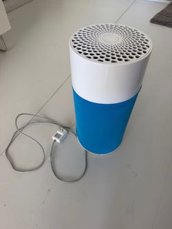 Blueair Classic 203 Slim HEPA Air Purifier – Works Great