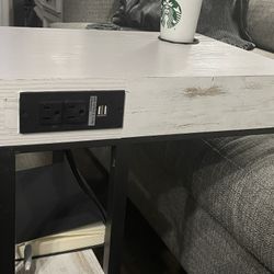 End table with Usb Ports