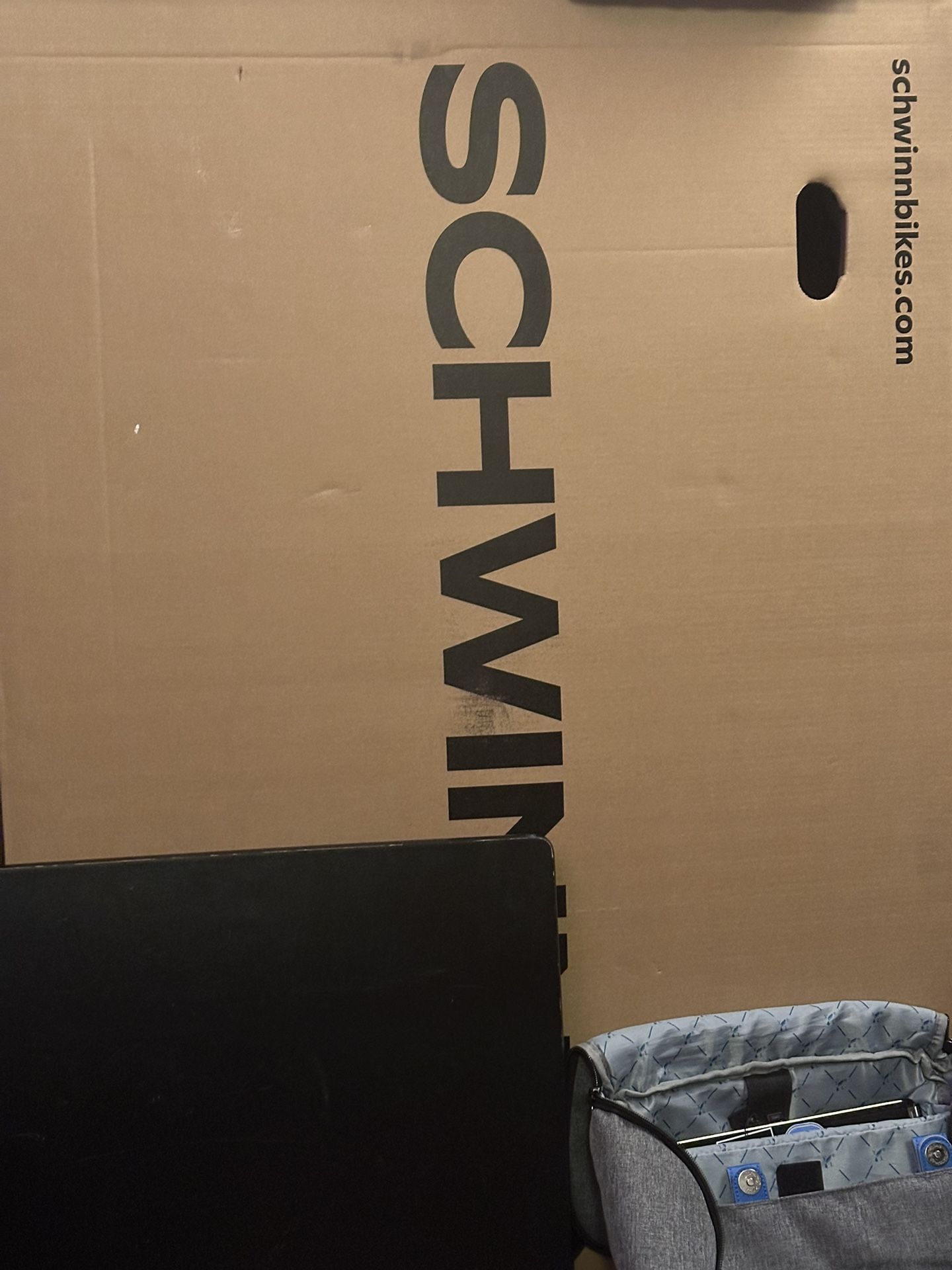 Schwinn Network 3.0 Hybrid Bike, 700c Wheels, 18-Inch Frame