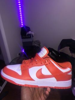 Nike low dunks orange