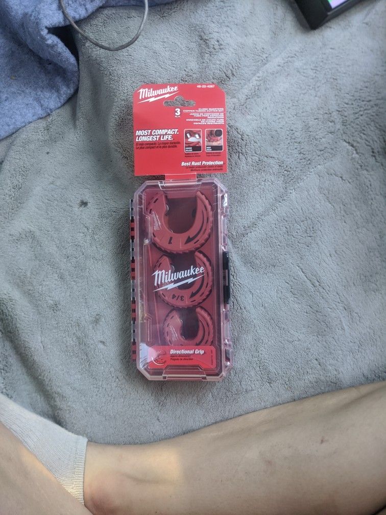 Milwaukee Close Quarters Tubing Cutter Set
