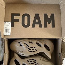 Adidas Yeezy Foam Runner “Clay Taupe” Size 10 BNWT - GV6842