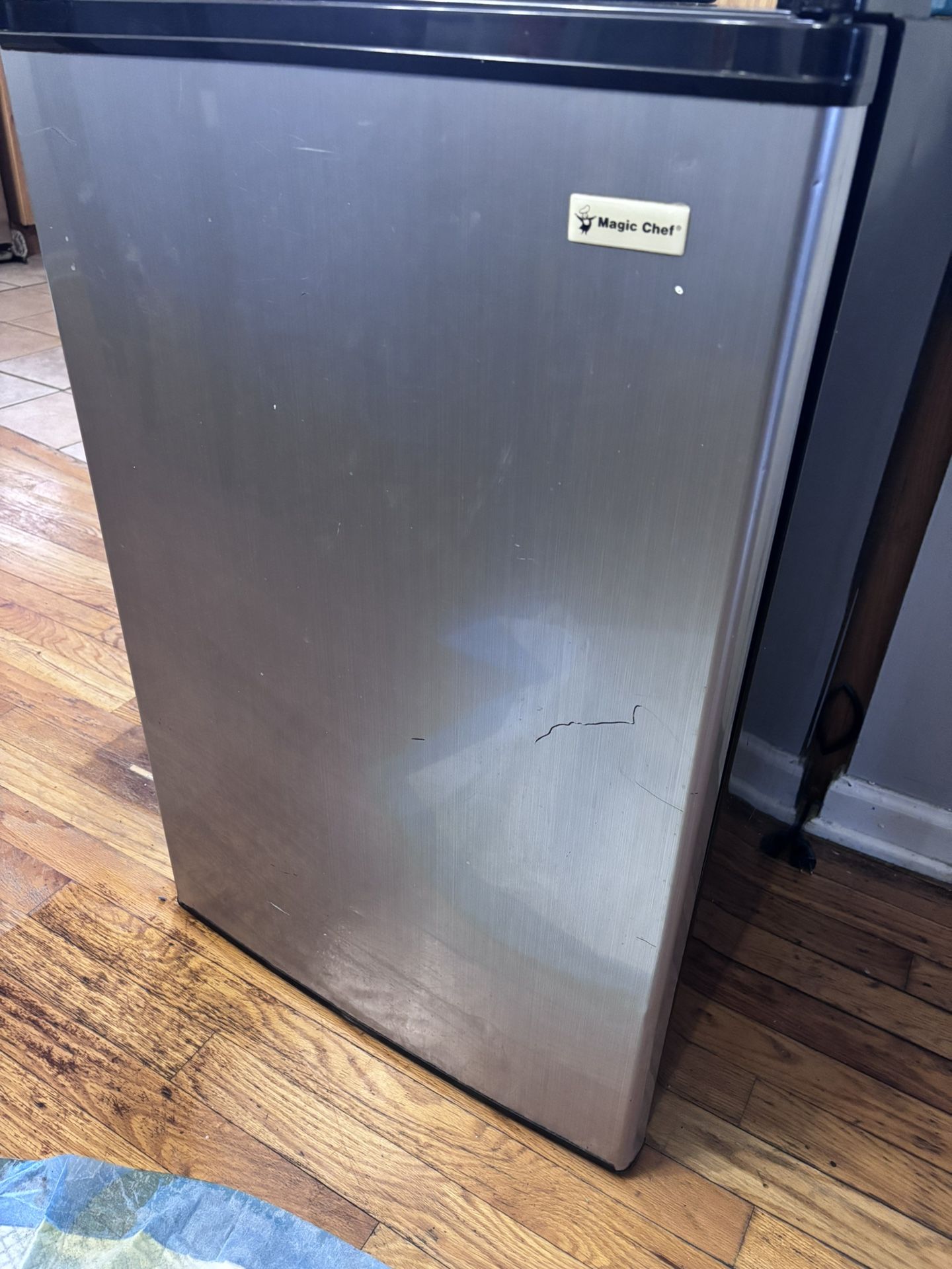 Magic Chef Mini Fridge
