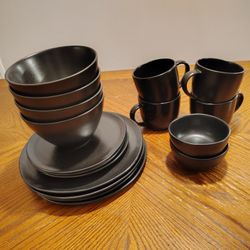 17pc Stoneware Houlton Dinnerware Set Black - Threshold