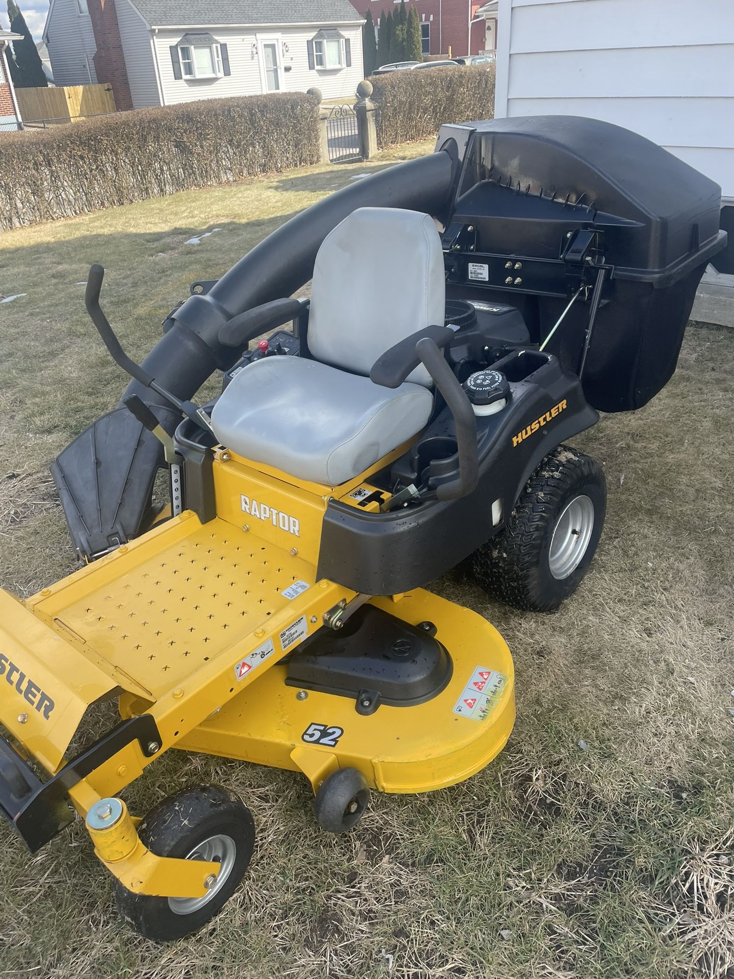 Hustler Raptor 52” for Sale in Waterbury, CT OfferUp