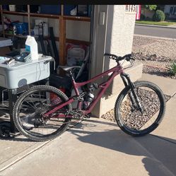 Specialized Status 2023