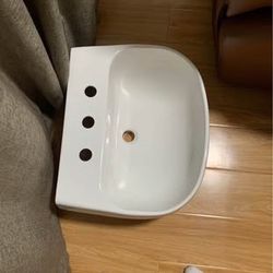 Pedestal Sink 