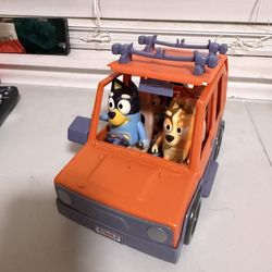 BLUEY Heeler Jeep 4WD FAMILY VEHICLE CAR By Moose Toys Car Orange Hatchback 2018 with figurines