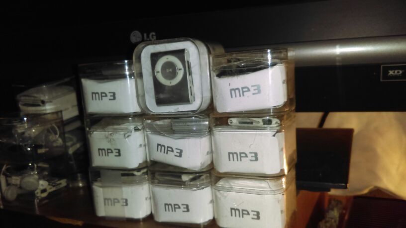 Wutu striker MP3 players