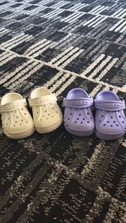 Crocs size 5 toddler both for 10$