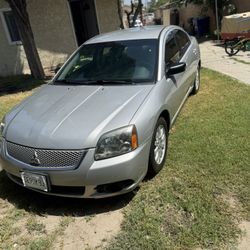 2012 Mitsubishi Galant  