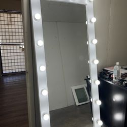 Full body vanity mirror 