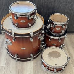 PDP M5 Series Tobacco Maple Drum Set