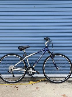 Trek Multitrack 7300 Hybrid Bike