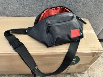 Limited edition Star Wars Herschel seventeen hip pack sling bag Fanny pack Vader black