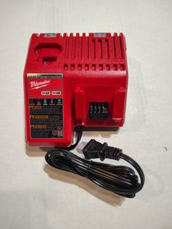 Milwaukee M18/M12 Charger 