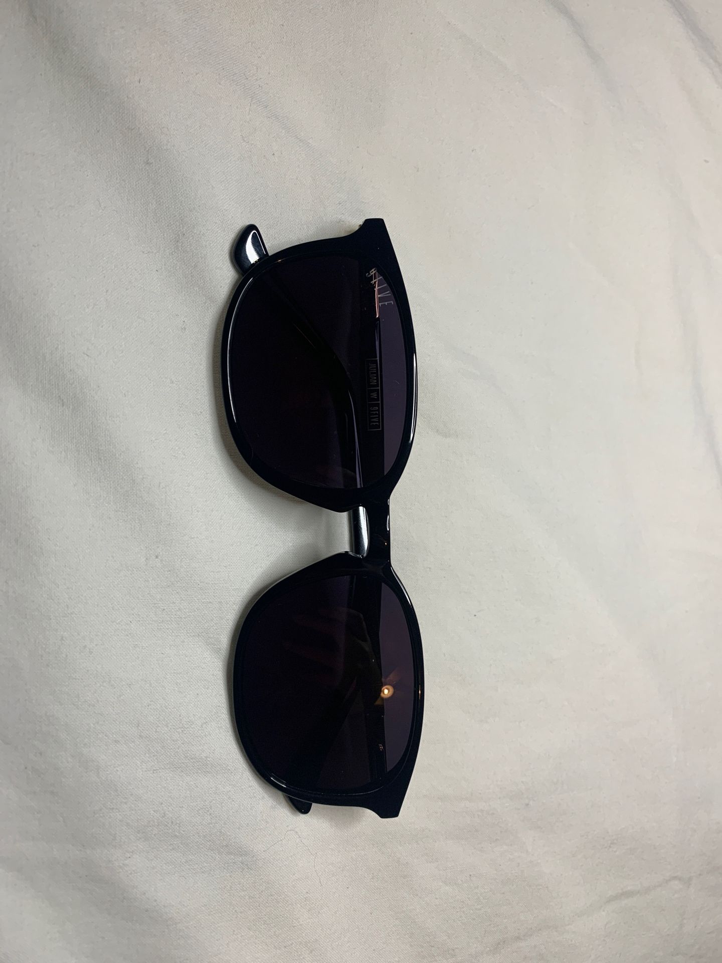 Brand new sunglasses, 9Five