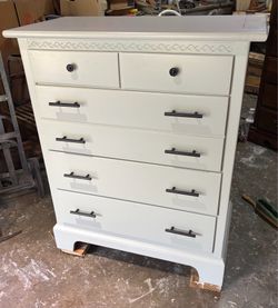 PENDING !!Solid wood light gray chest
