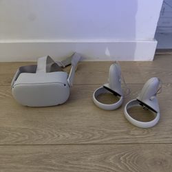 Oculus Quest 2 VR Headset w/ Controllers - Used - Very Good 128g