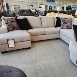 2pc Sectional with Chaise