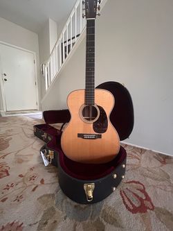 $5000 msrp 2024 Martin 000- 28 Modern Deluxe, excellent condition, original case.