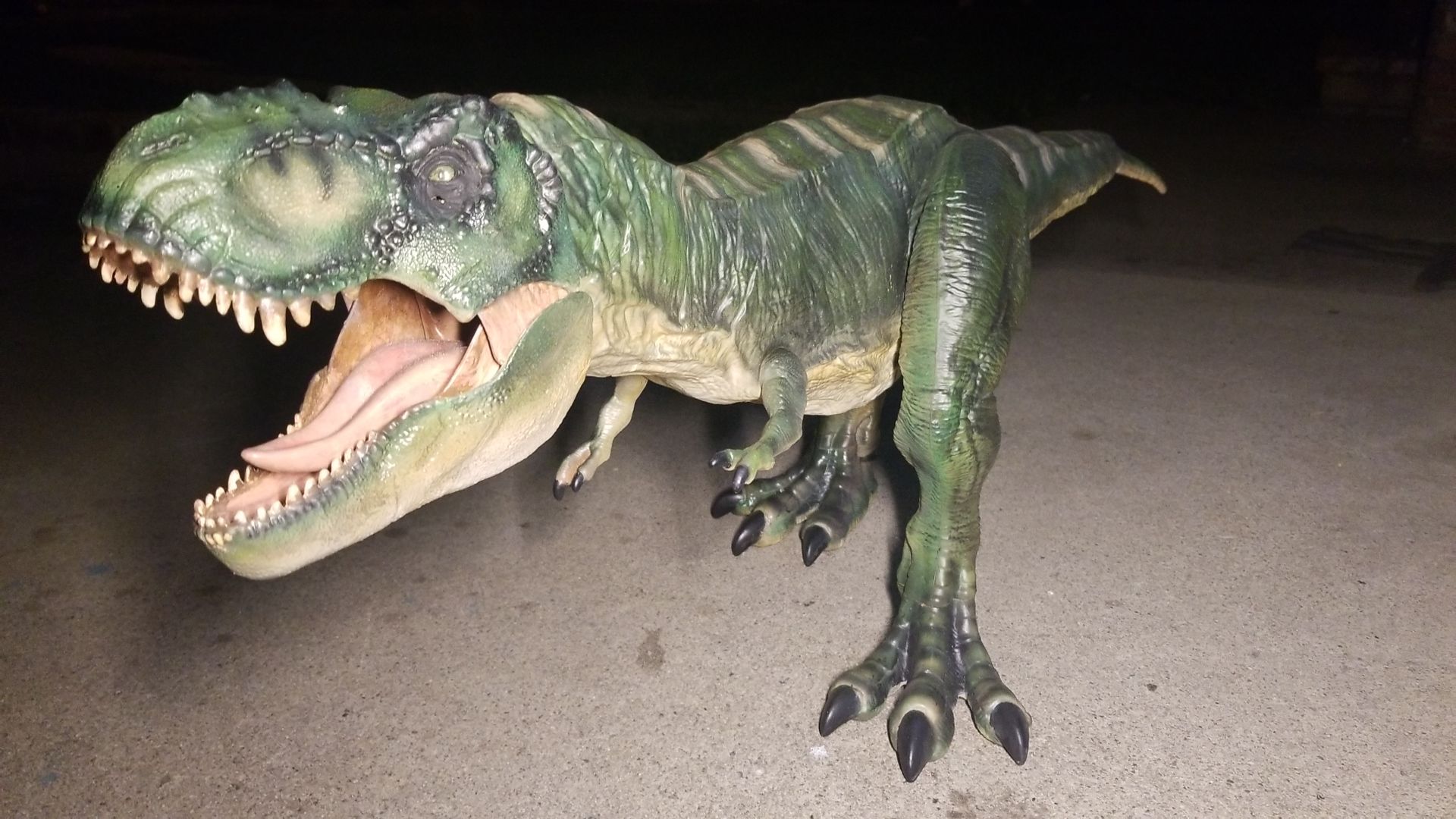 Jurassic World colossal Trex Tyrannosaurus Rex repaint