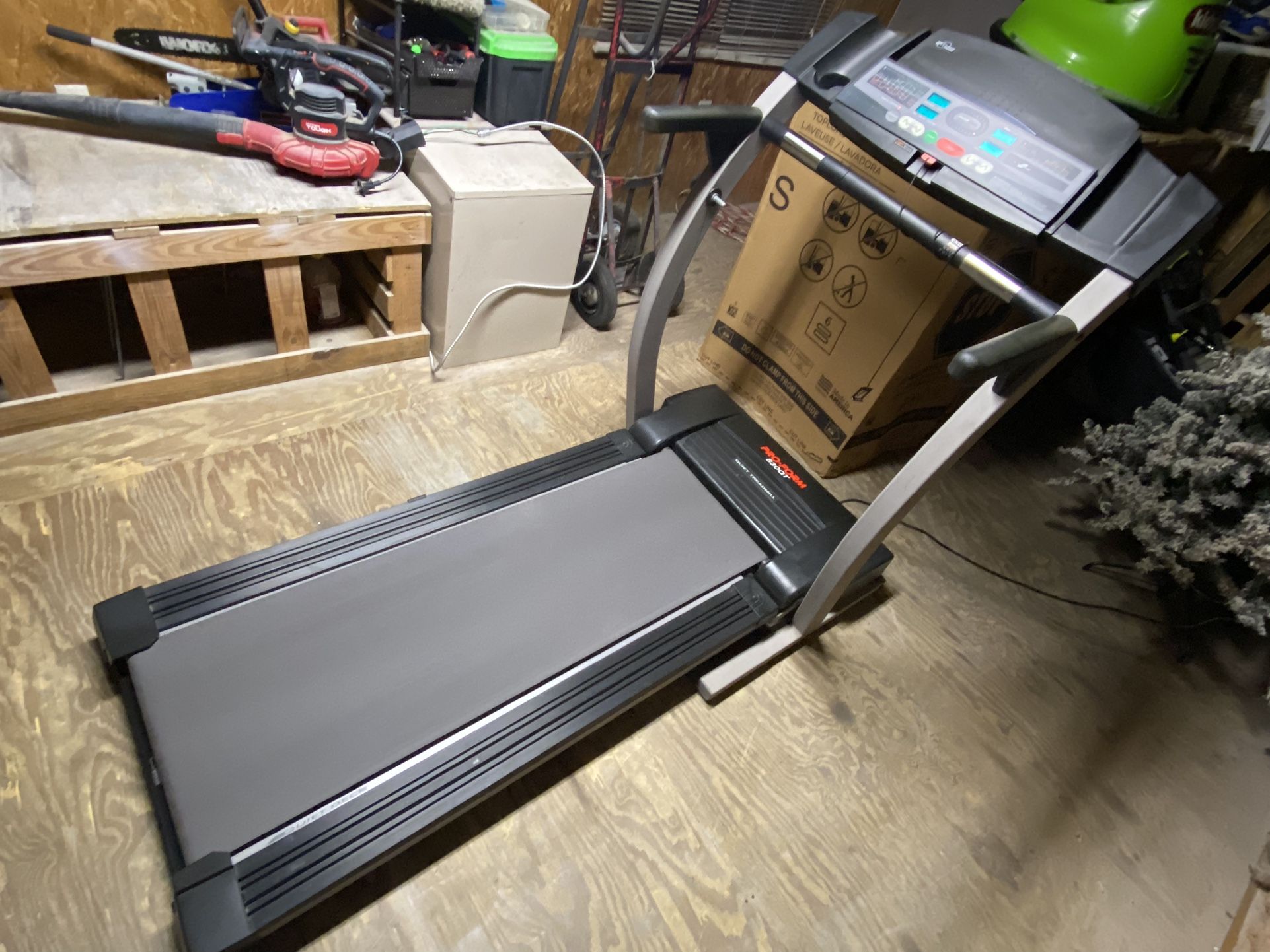 Treadmill 