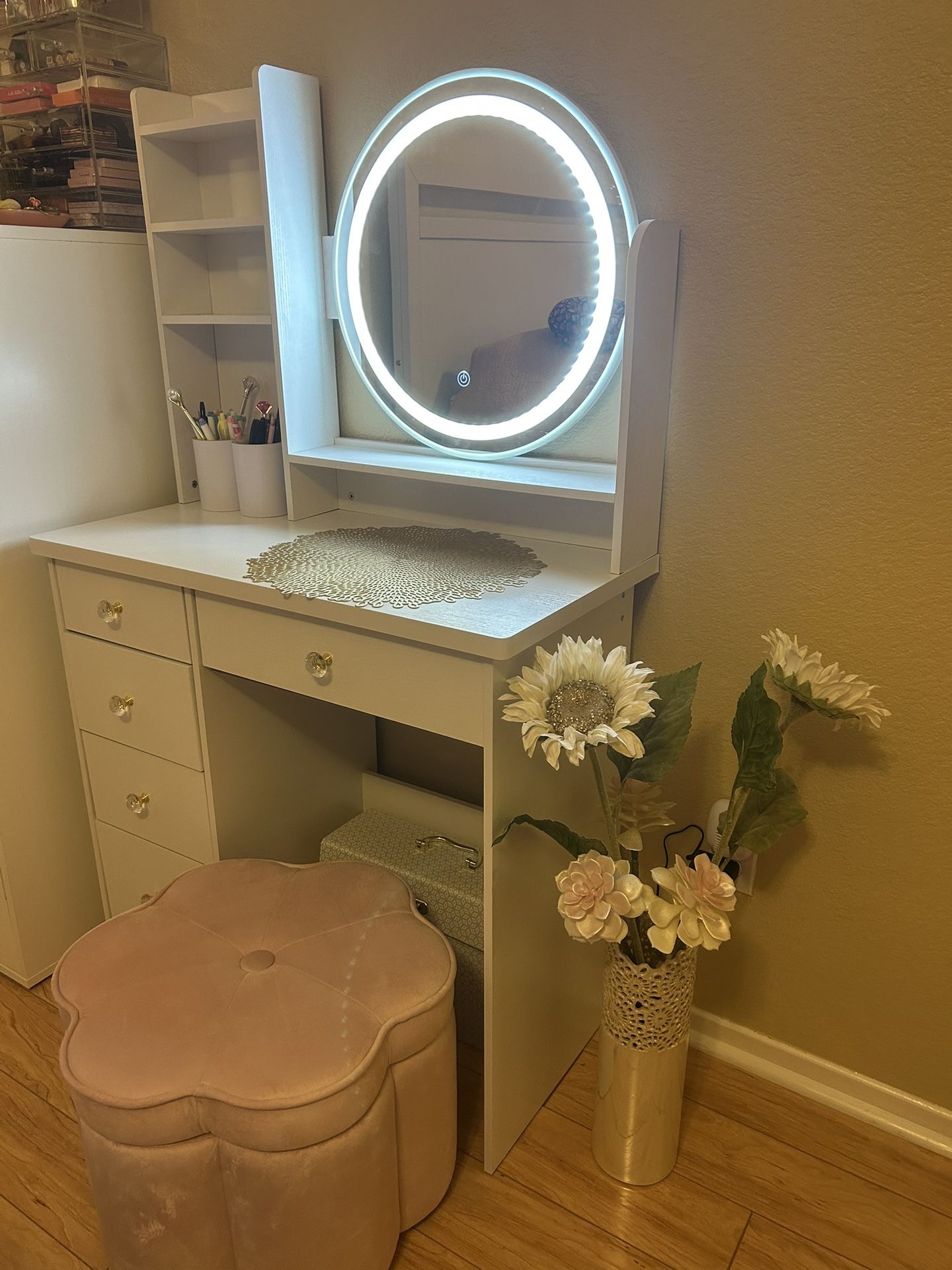 vanity with stool for sale