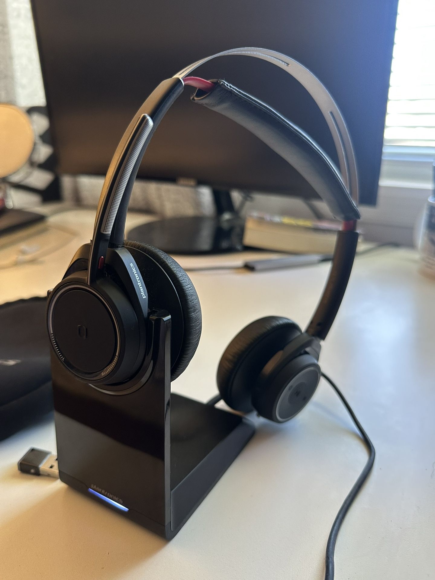 Plantronics Voyager Focus Headset Wireless