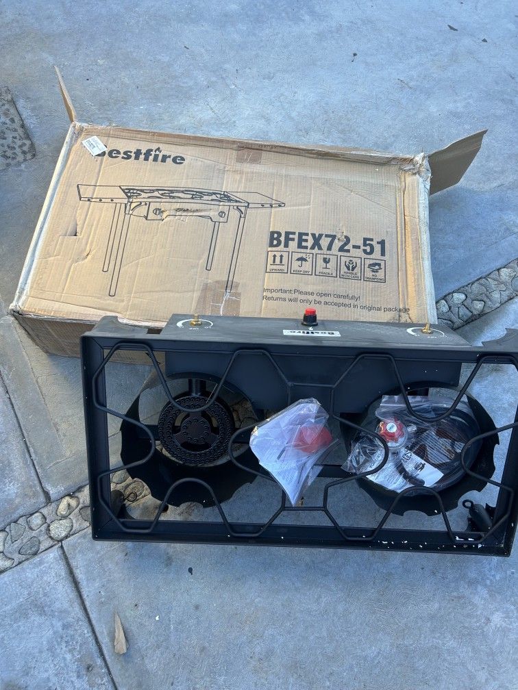 Bestfire 2 burner Camping Stove with Auto Ignition Button,Side Shelves & Regulator150,000 BTU Gas Stove Propane Burner With Removable Legs for Outdoor