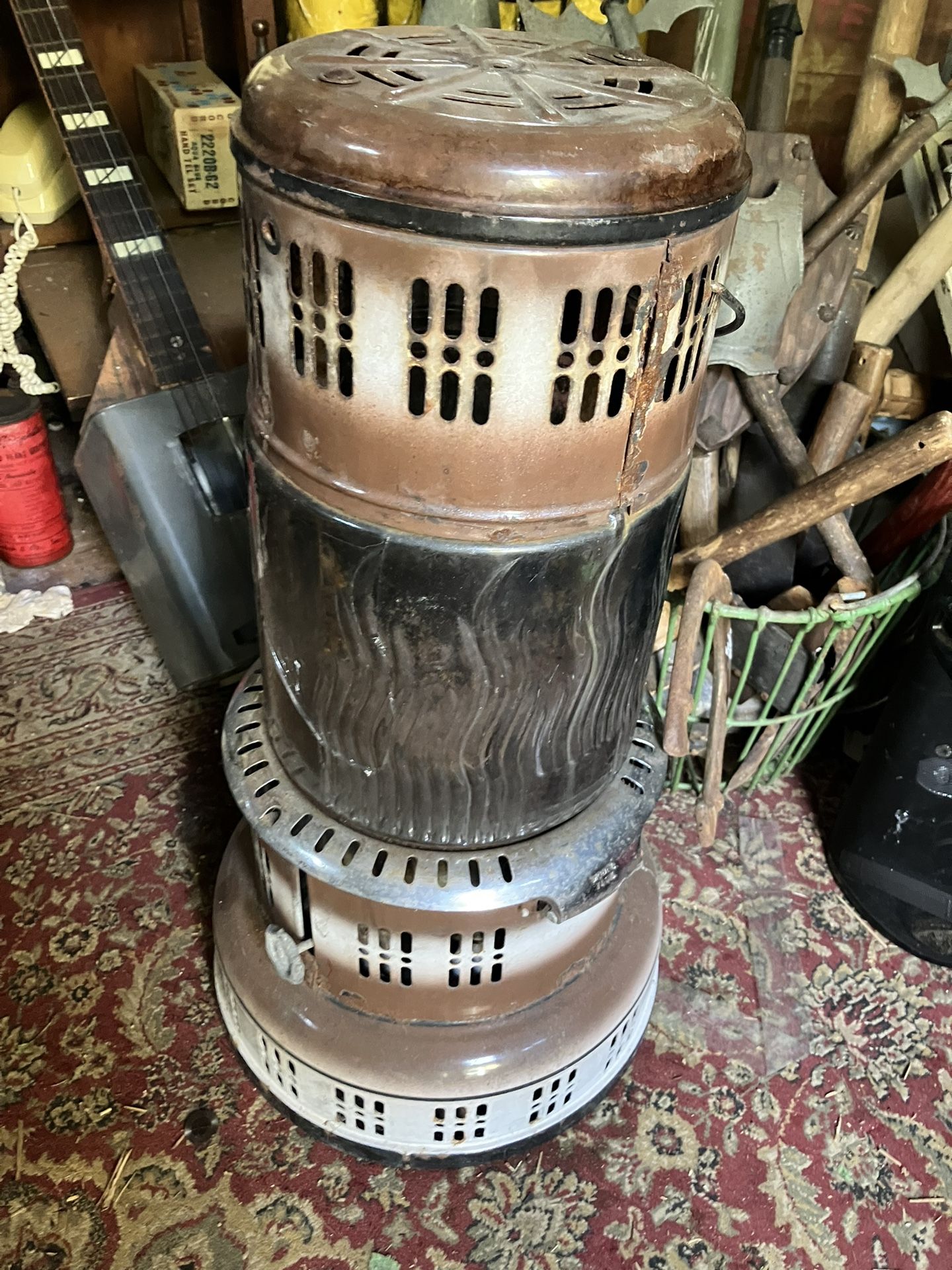 Antique Perfection Kerosene Heater With Pyrex Glass Globe