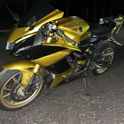 Yamaha R7 Anniversary Edition Stunted