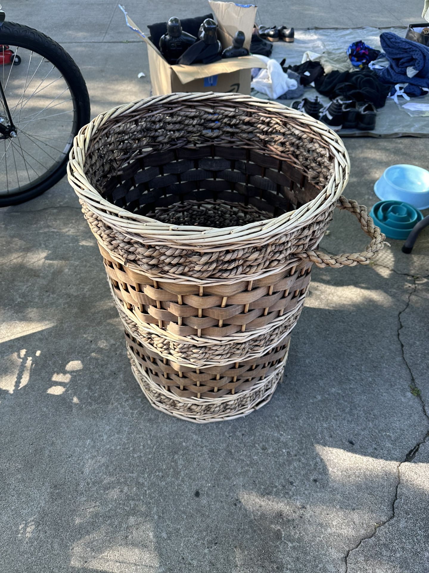 Wicker laundry Basket