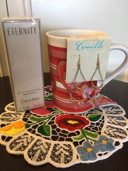 ETERNITY 1.7 FL. OZ Calvin Klein perfume & Long earrings 🛍🎀